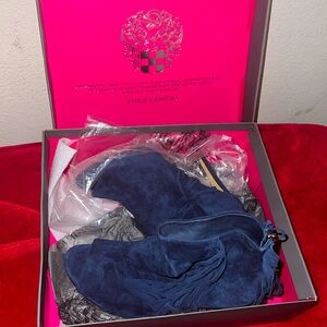 100% Authentic Never Worn  VINCE CAMUTO Blue Suede opened toed boots